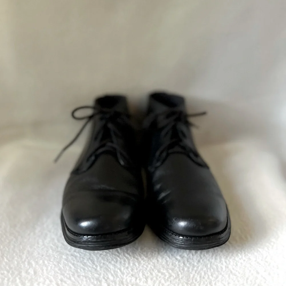 Cole Haan Original Grand Chukka Size 8 1/2 Lace Up Boots